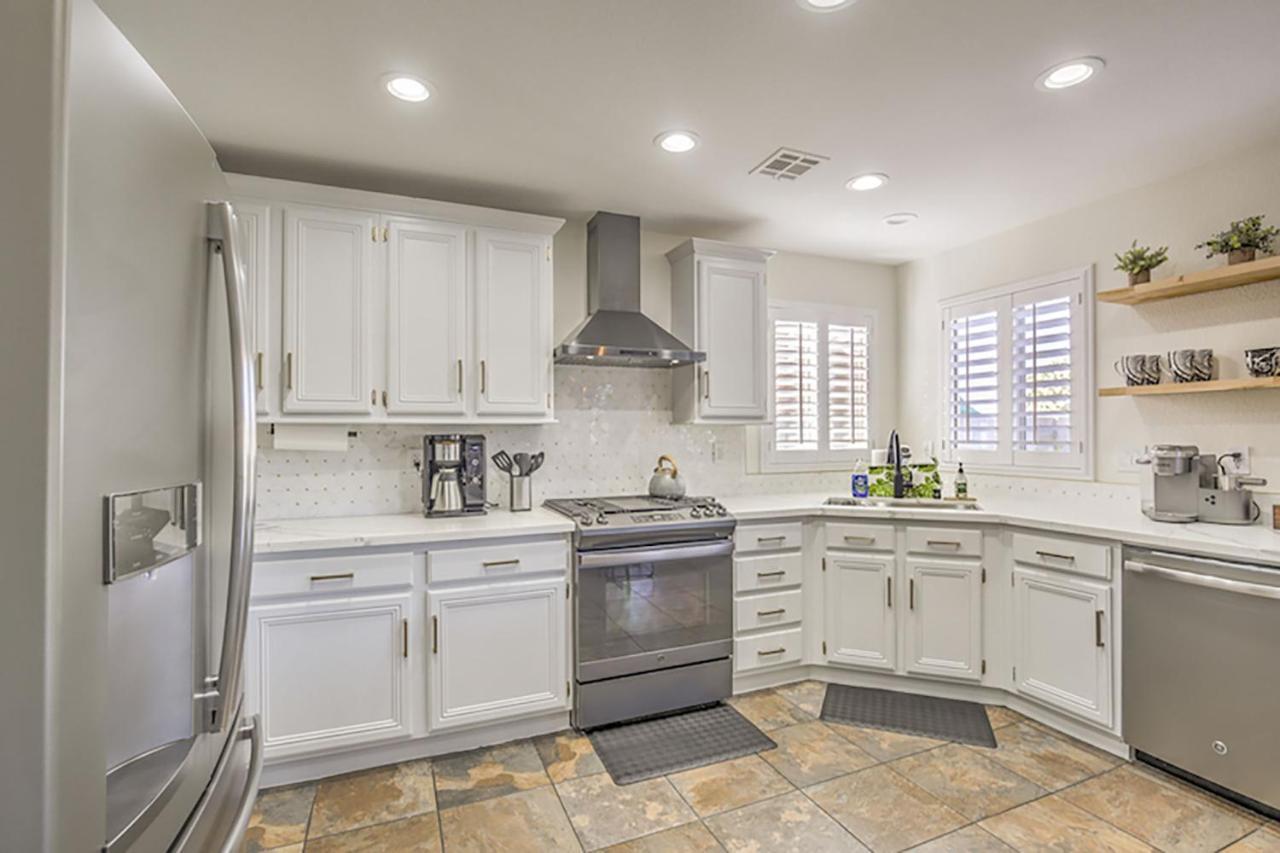 Buddha Gem, Central 6 Bed Room Luxury Home With Pool Hot Tub Game Room And Much More Las Vegas Extérieur photo